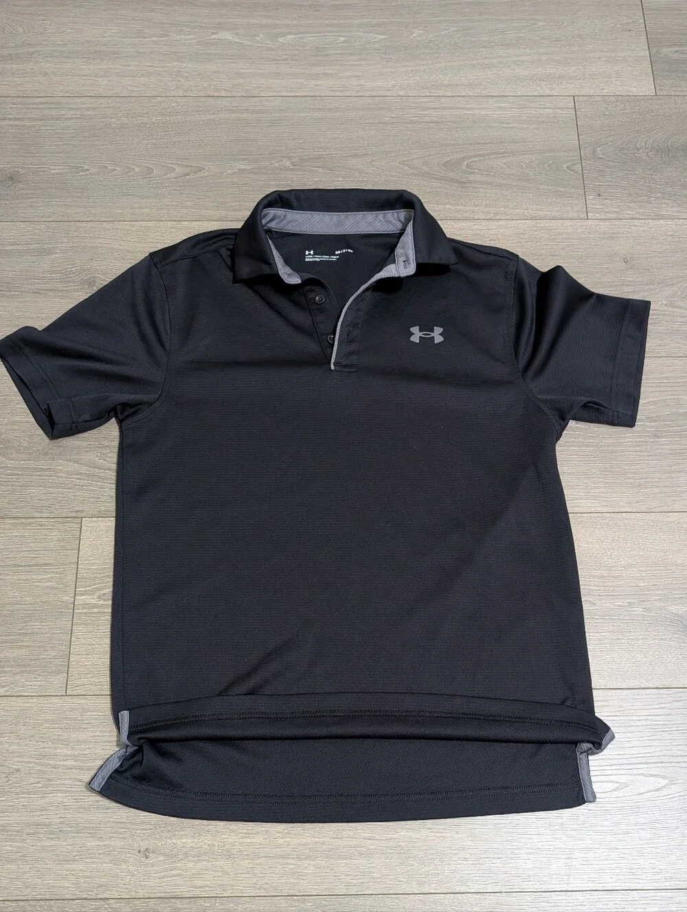 EUC•Under Armour Mens Performance Golf Tech Polo Black Loose Fit W/Subtle Logo•S